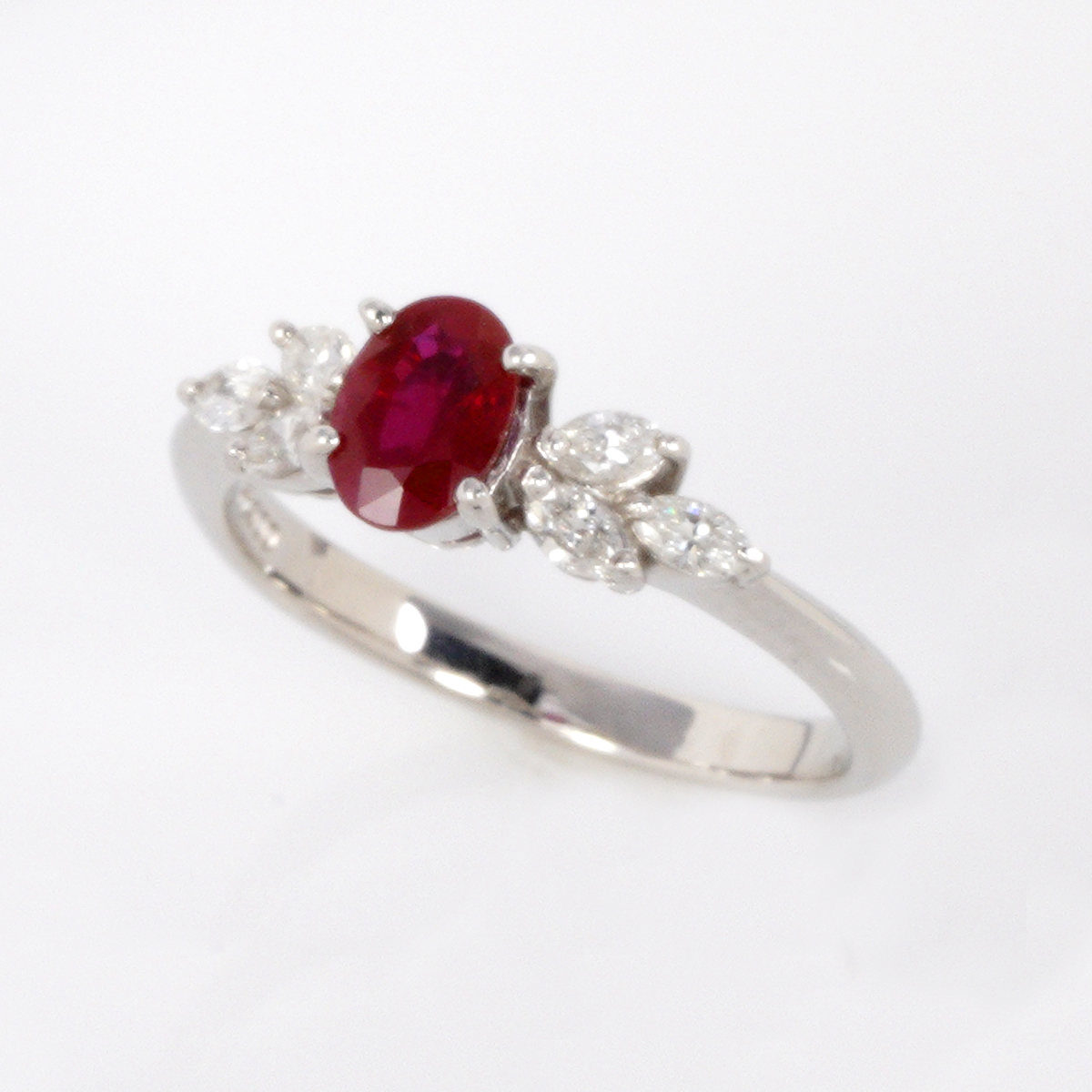 ルビー0.70ct  ダイヤモンド0.26ct  Pt900  リング